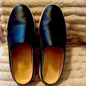 Vionic Splendid Dakota women’s slip on leather mule. Size 7